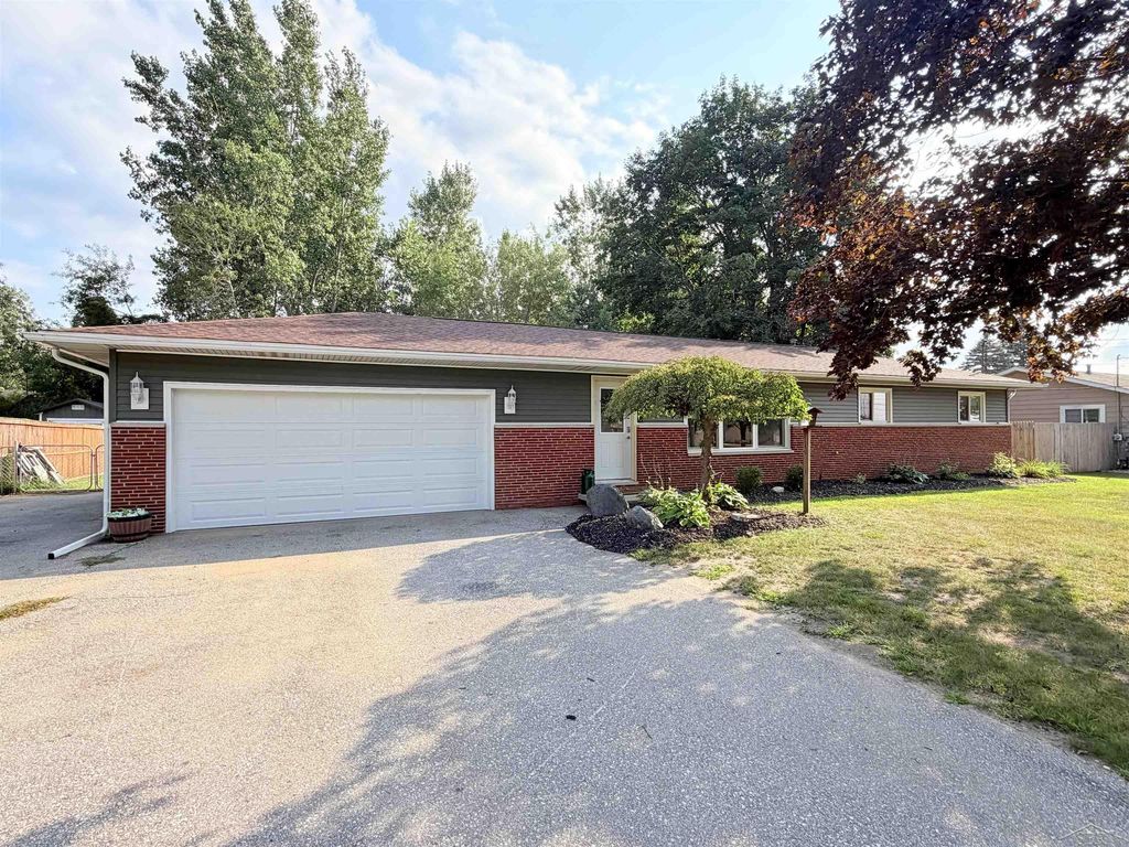9949 Kessler Dr, Thomas township