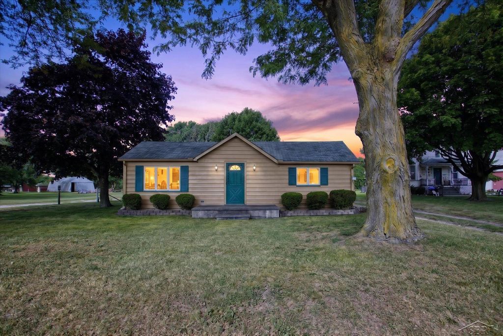 727 N Beck, Sebewaing village
