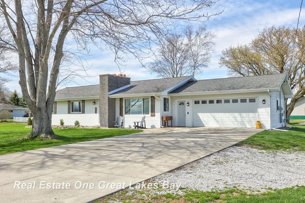 7130 Pierce Rd, Tittabawassee township