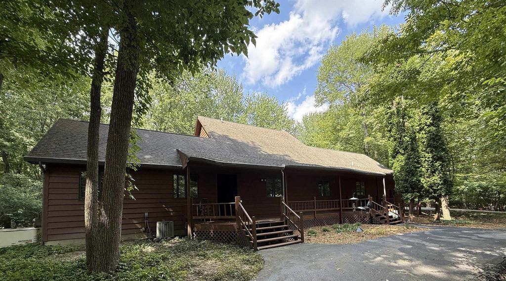 1825 N Miller Rd, Thomas township