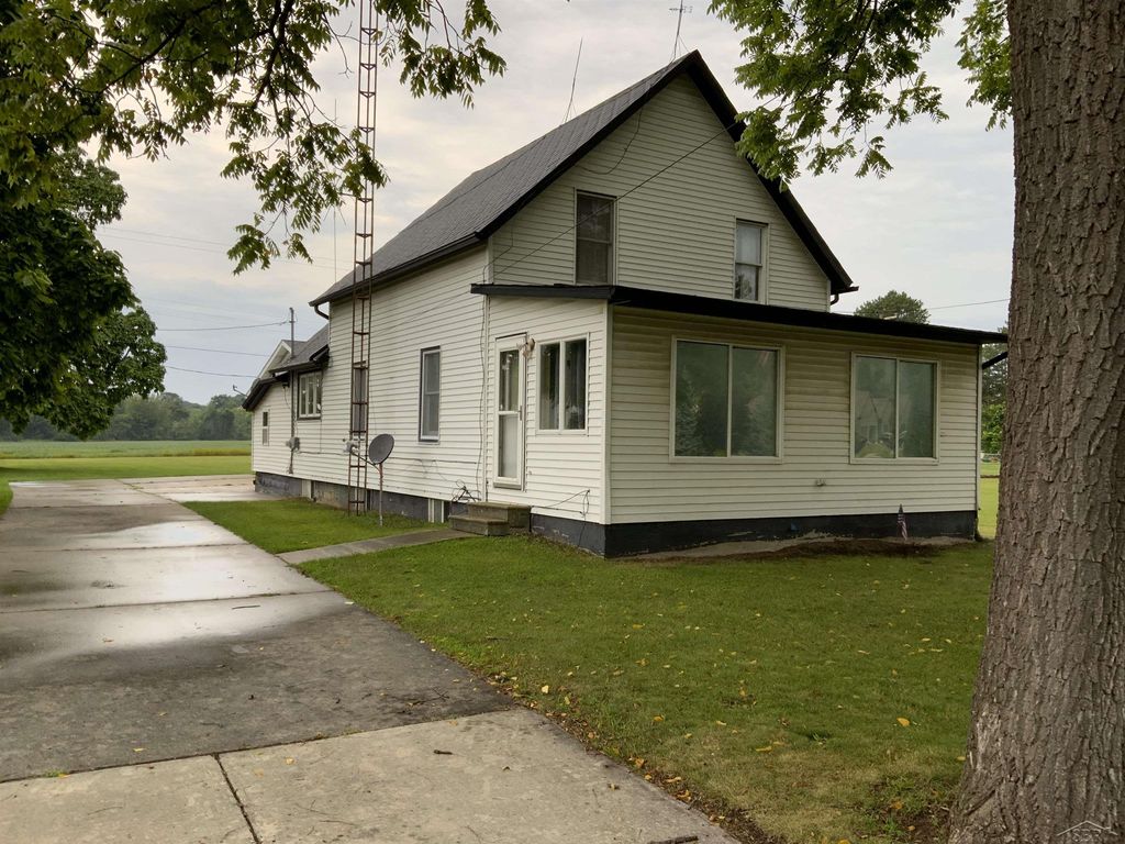 11620 Maple Rd, Birch Run village