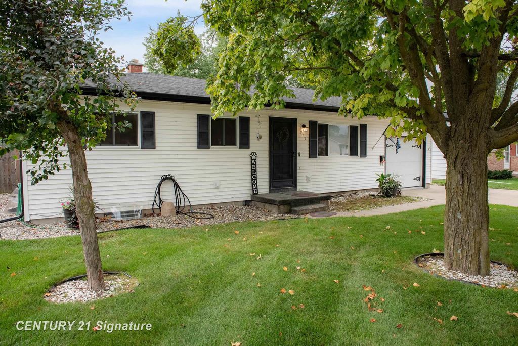 913 Stinson Dr, Carrollton township