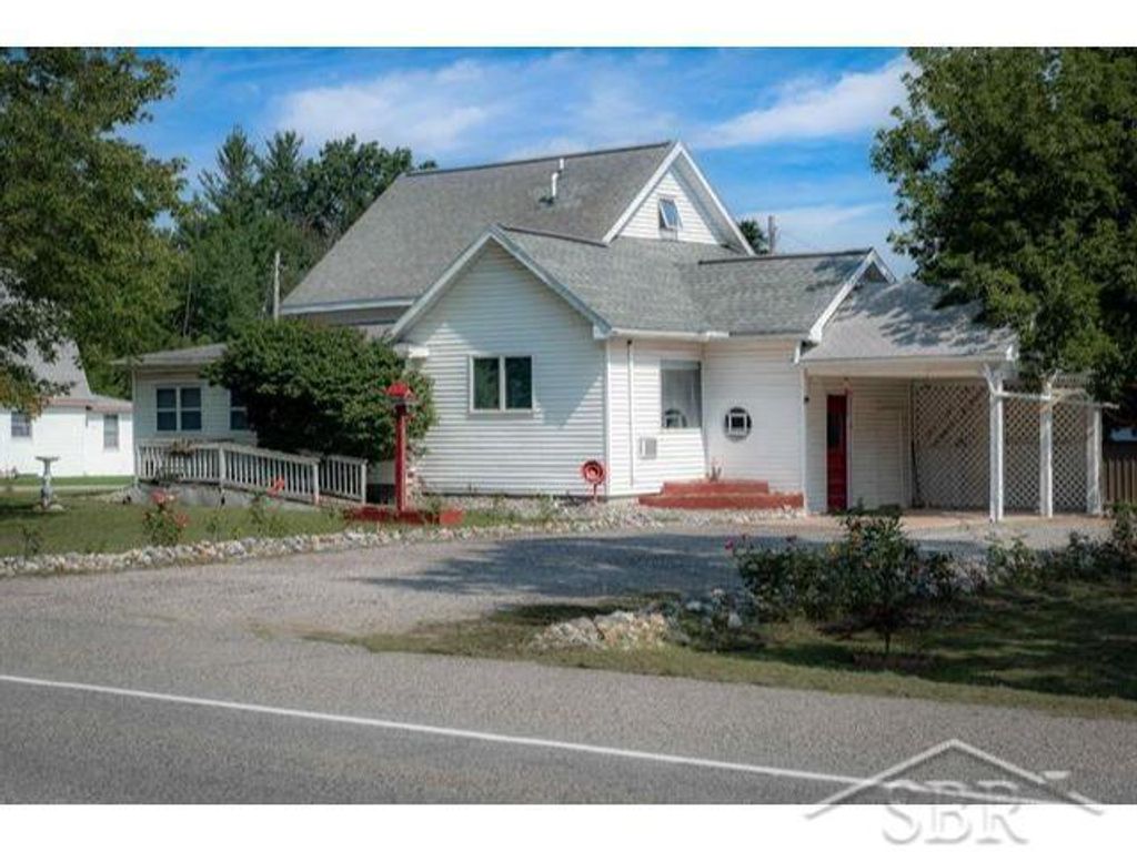 3028 W Saginaw Rd, Geneva township