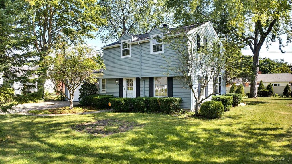 1714 Avalon Ave, Saginaw charter township
