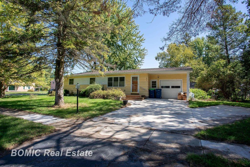 3825 Egan St, Bridgeport charter township