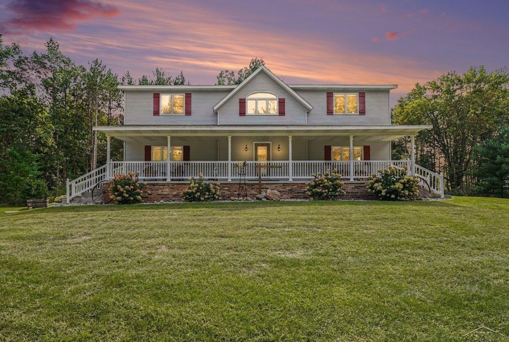 2050 E Mier Rd, Larkin