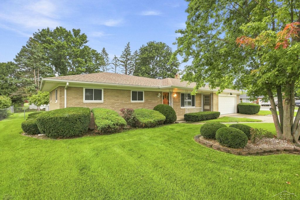 2520 Moonglow Dr, Saginaw