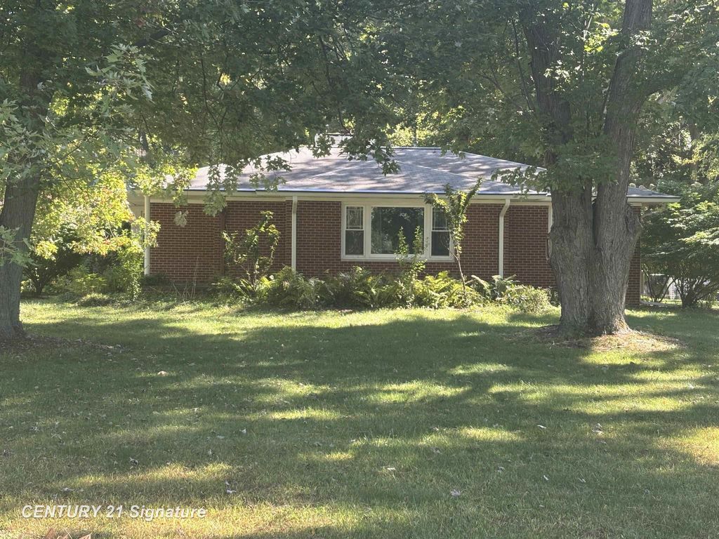 2655 S River Rd, Saginaw