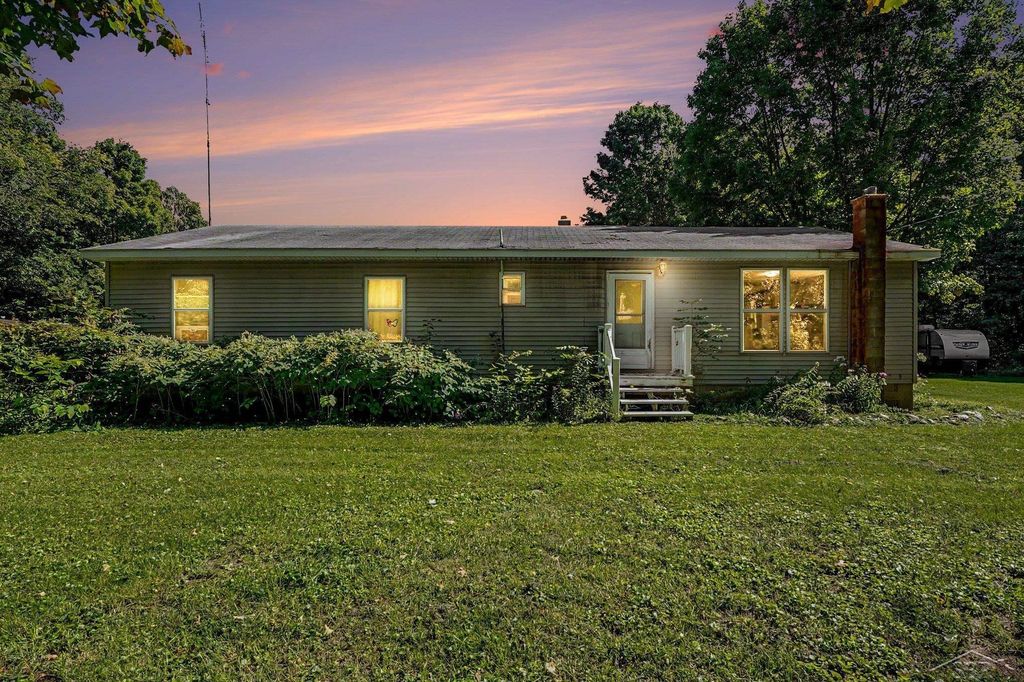 3714 N Finley Lake Ave, Harrison