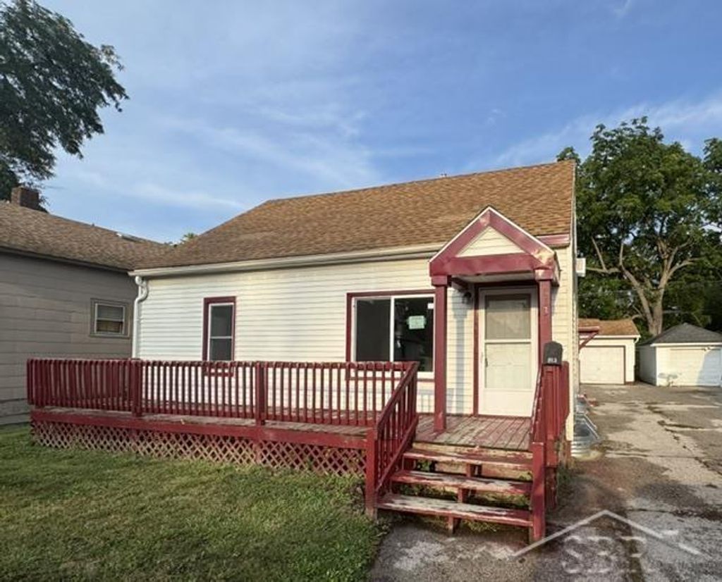 813 Fitzhugh St, Bay City