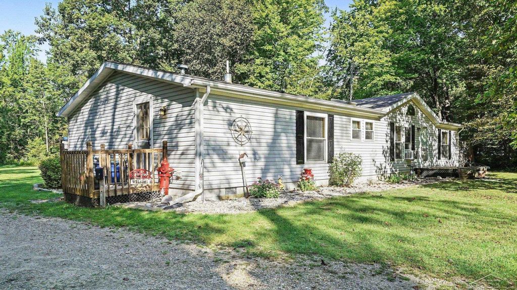 2410 S Loomis Rd, Mount Pleasant