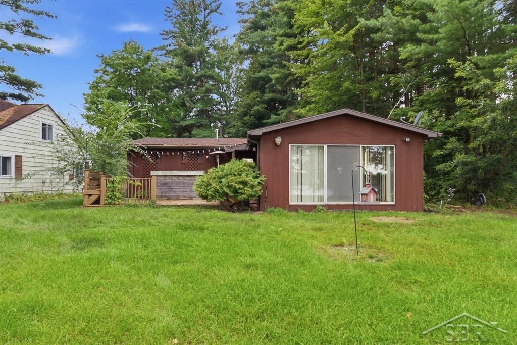 3964 N West River Rd, Sanford