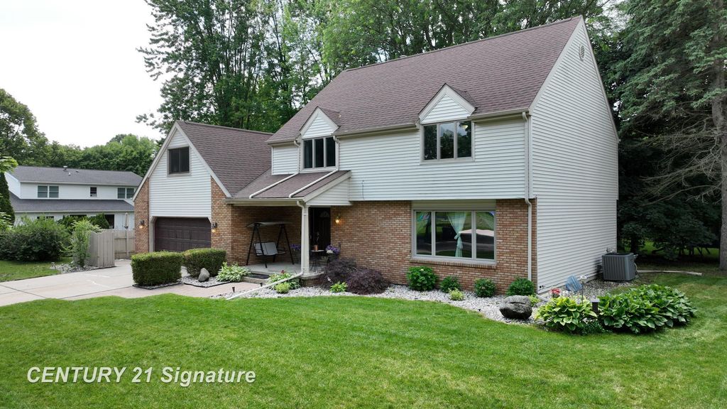 301 Meyfield Ln, Midland