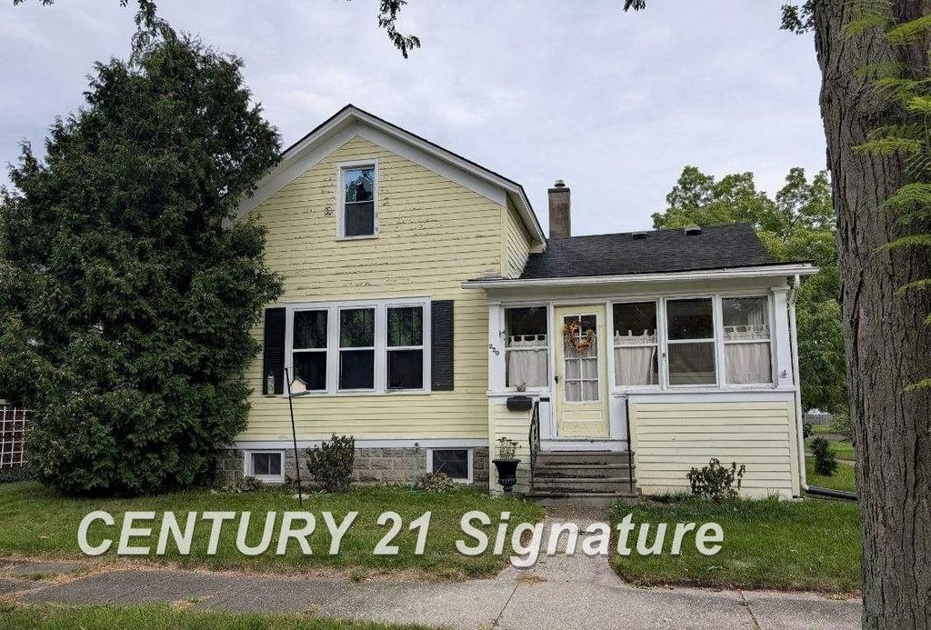 220 S Charles, Saginaw