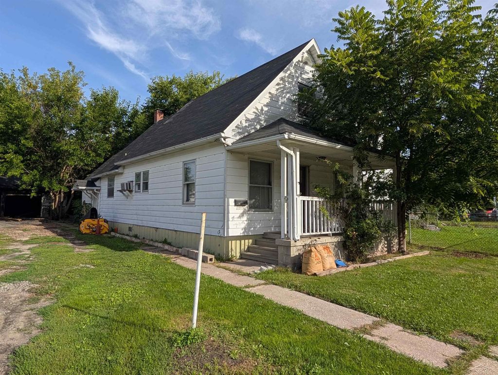 2307 S Niagara St, Saginaw