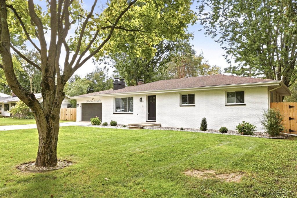 5191 Clara Dr, Saginaw