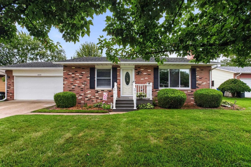 5469 Mary Ct, Saginaw