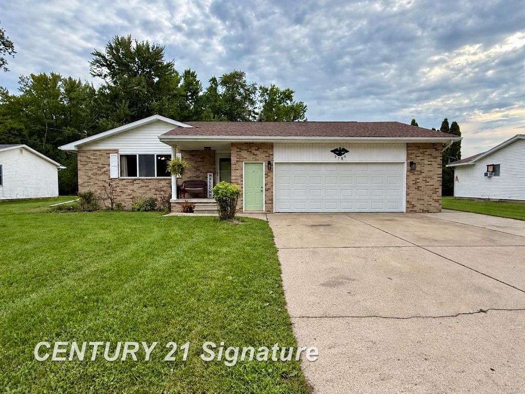3788 King Rd, Saginaw