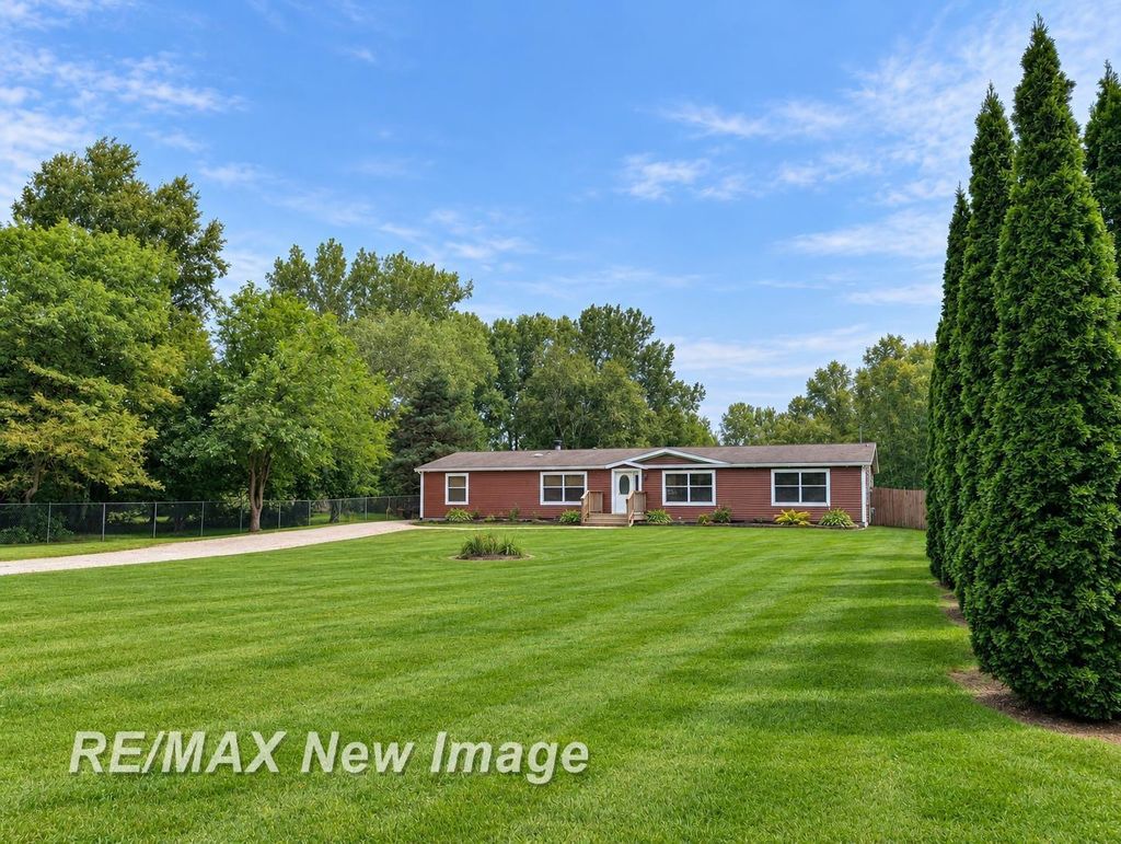 3880 E Curtis Rd, Birch Run