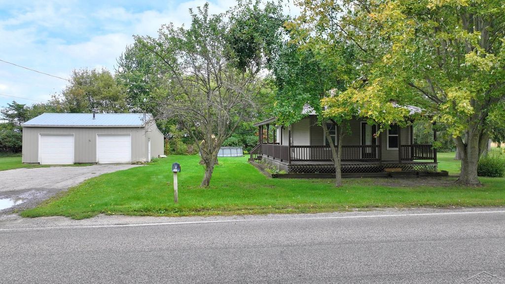 1411 Chesaning Rd, Saint Charles