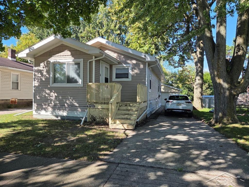 1721 Mershon St, Saginaw