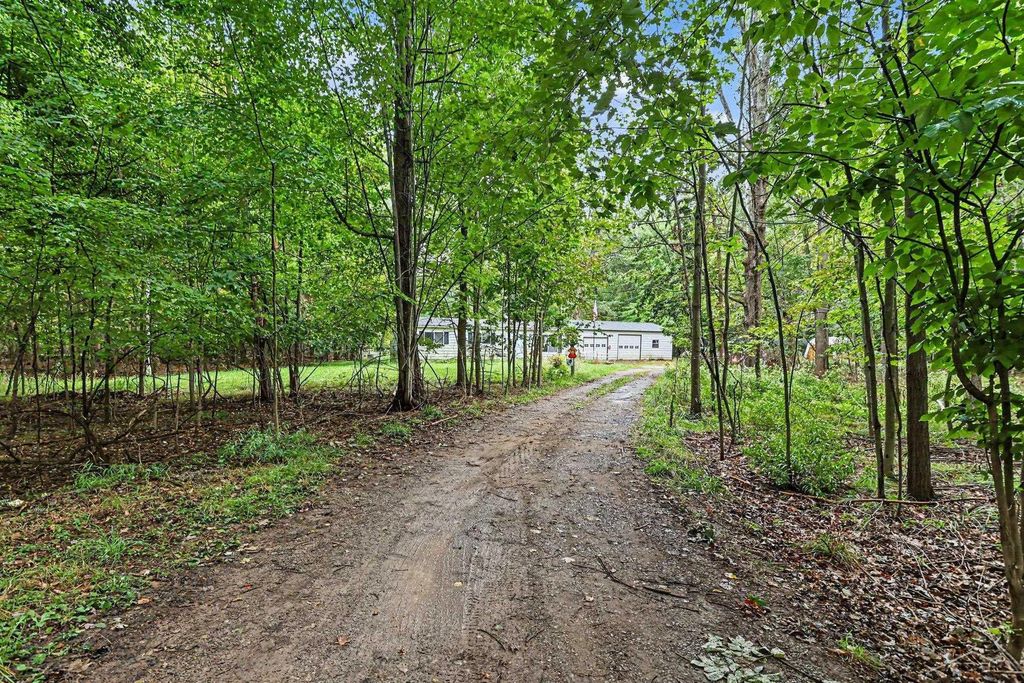 18287 Nelson Rd, Saint Charles
