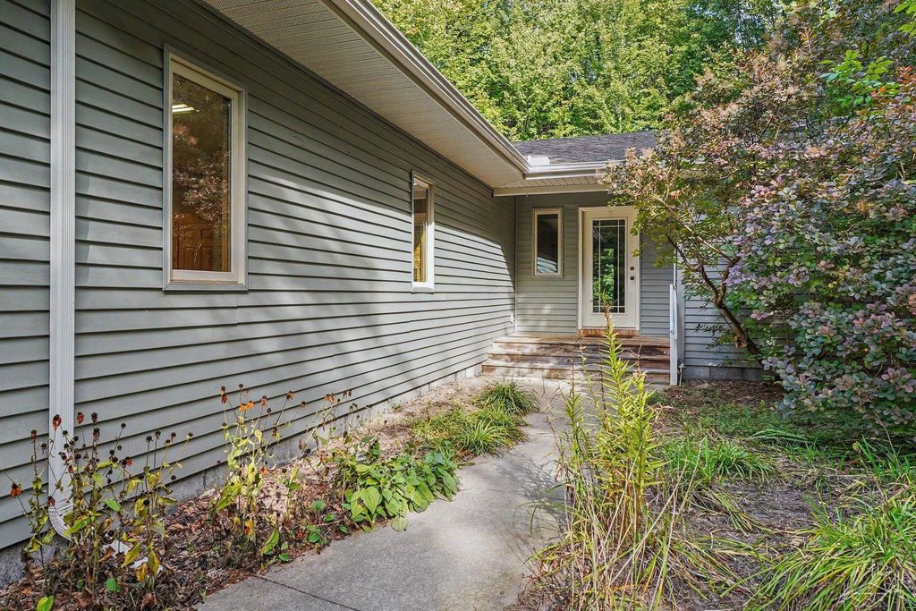 580 W Shearer Rd, Sanford
