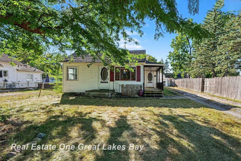 508  S Kiesel St, Bay City
