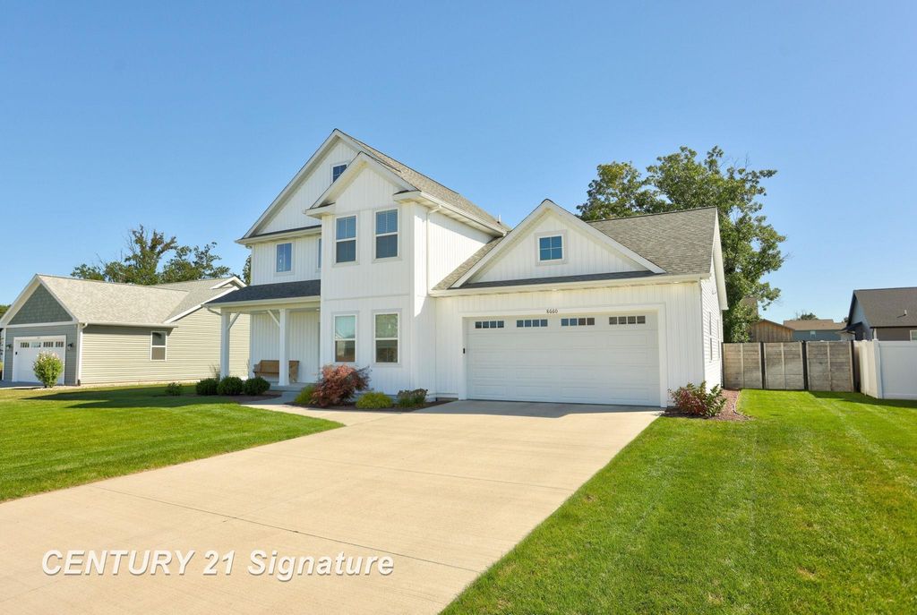 8660 Foxtail Trl, Freeland