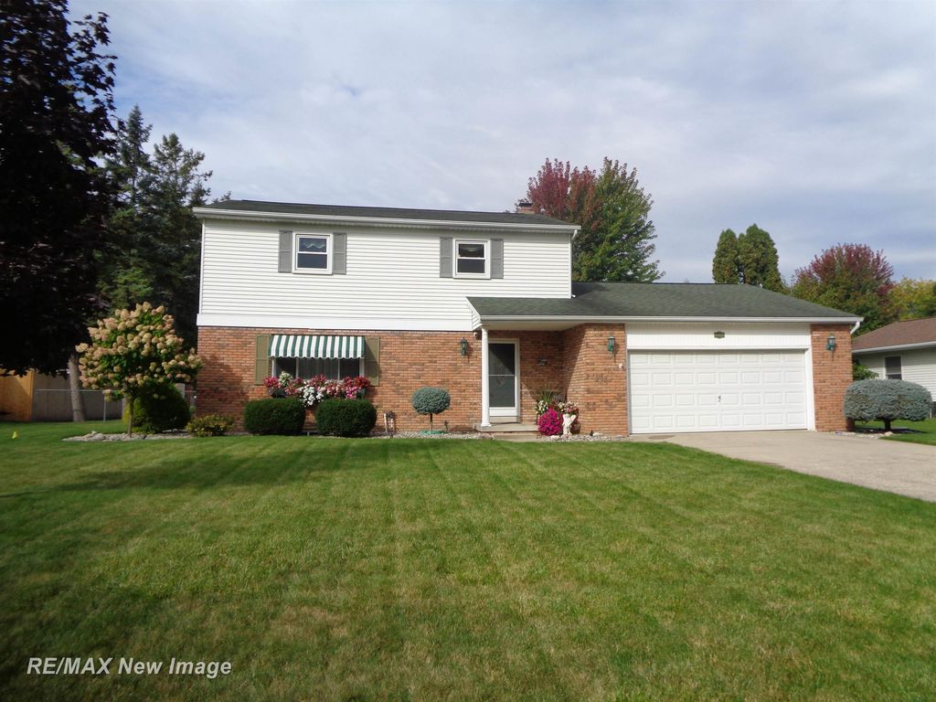 3185 Columbine Dr, Saginaw