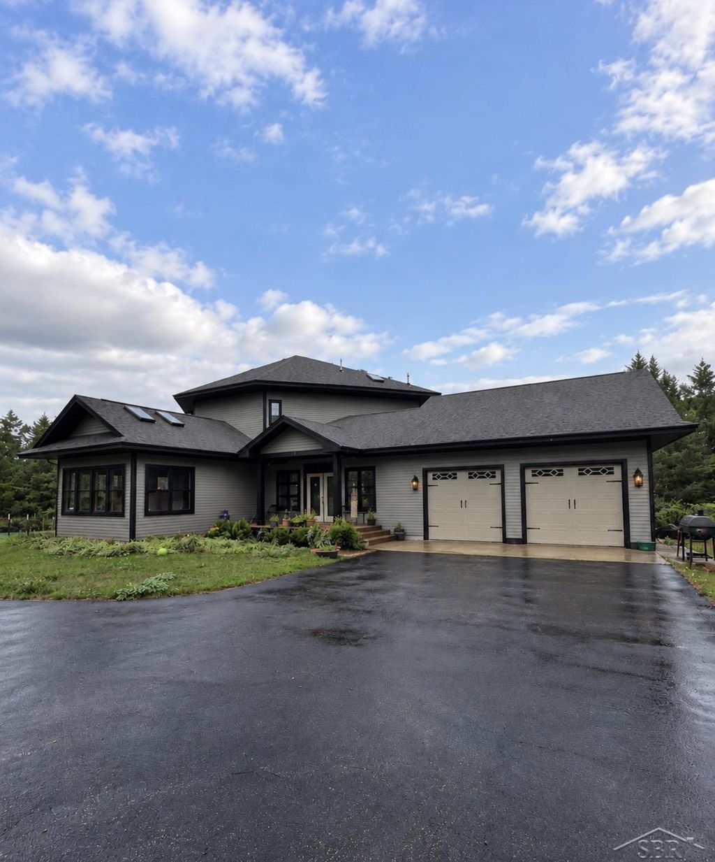 6483 N 144th St, Walkerville