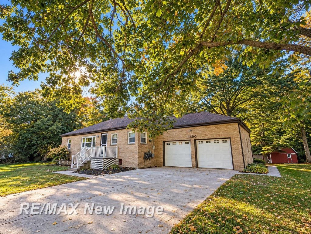 3890 Grotto Rd, Bridgeport