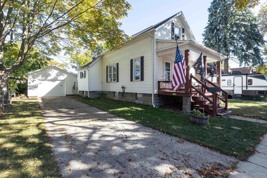 411 S Jackson St, Bay City