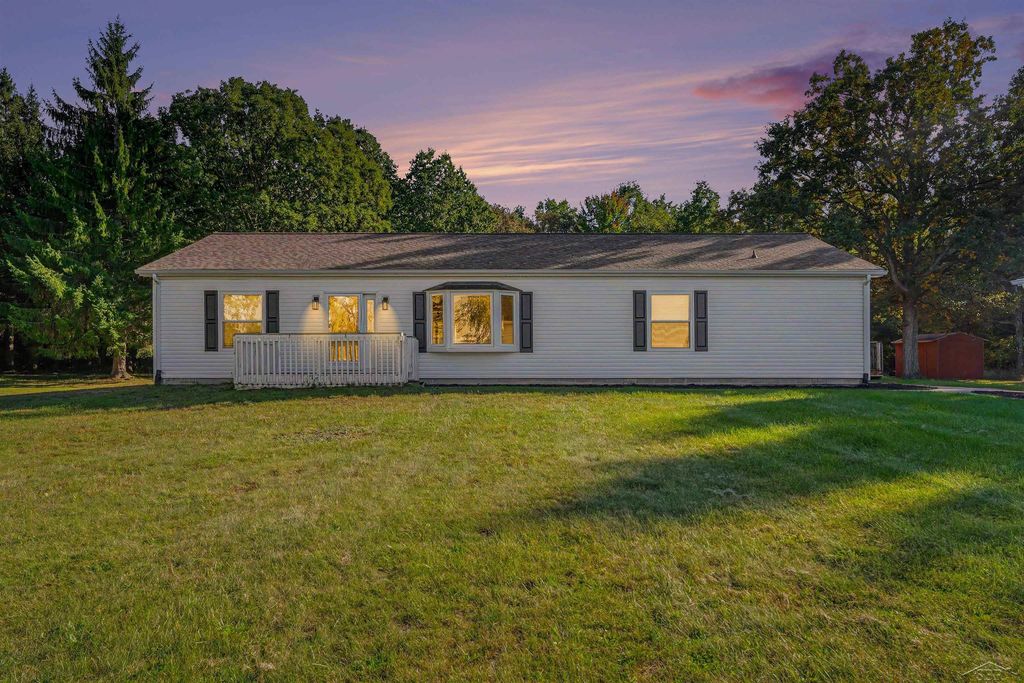 19823 W Brady Rd, Elsie