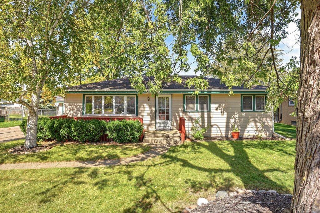 2222 Plainview Dr, Saginaw