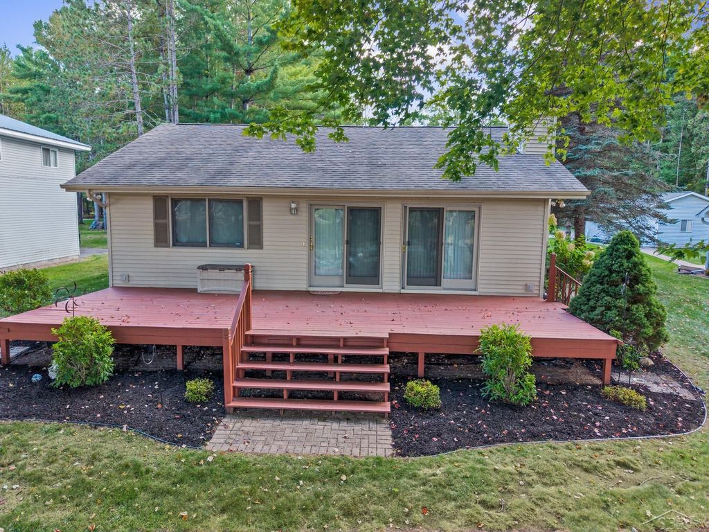 3094 West River Dr, Gladwin