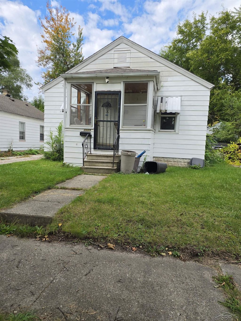 2229 S Niagara, Saginaw