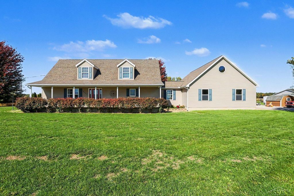 8080 Peet Rd, Chesaning