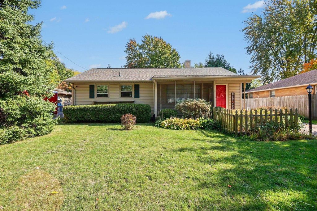 304 Reynick Ave, Saginaw