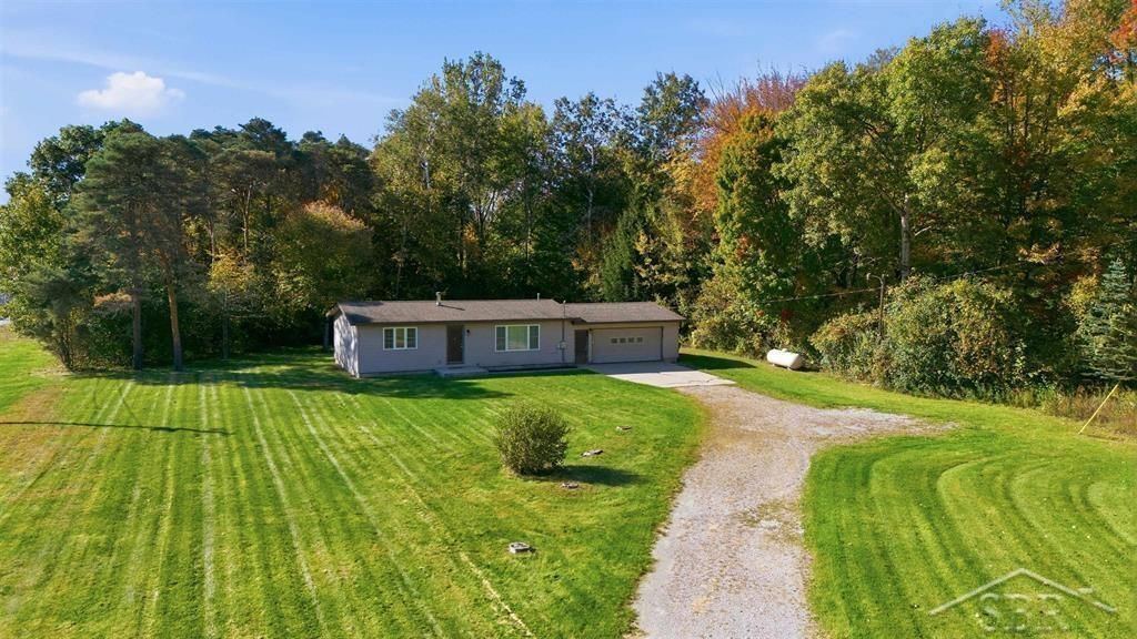 3697 N Strugeon Rd, Midland