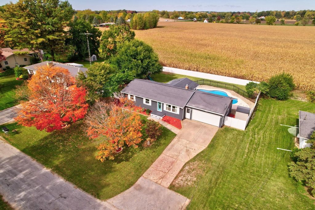 11149 N Evergreen Rd, Birch Run
