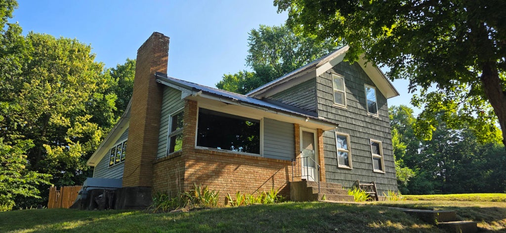 205 Clarke Street, Union City village