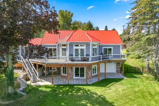 1252 Cherokee Drive, Sherwood township