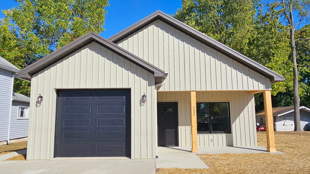 212 Henry Street, Coldwater city