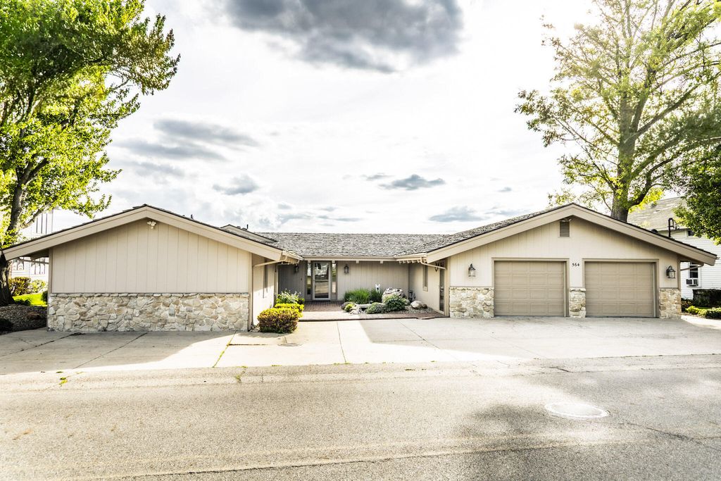 564 Lake Drive, Ovid township
