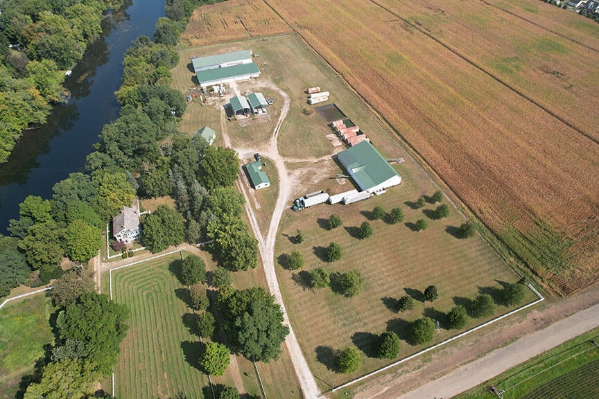 25660 Simpson Road, Mendon township