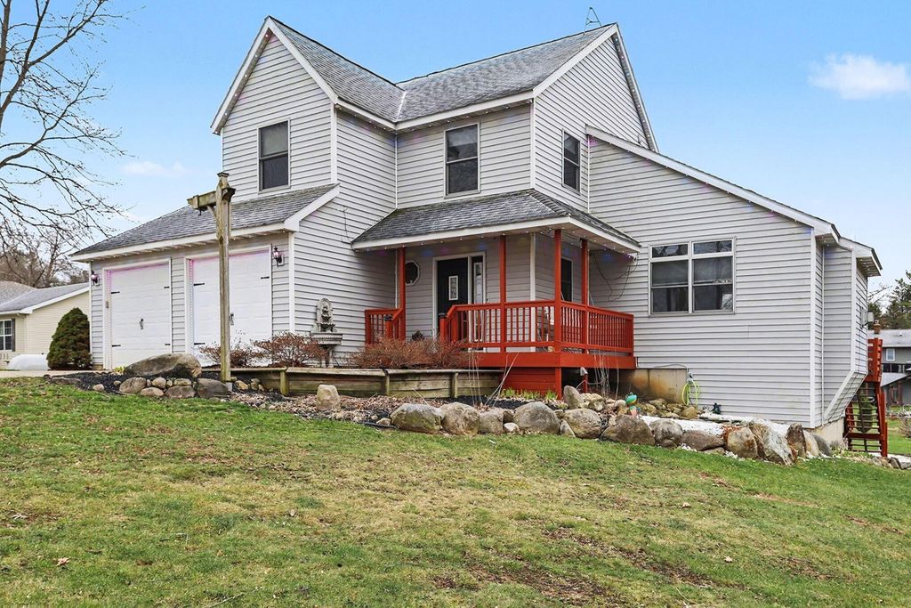 10881 Hoffman Road, Fabius township