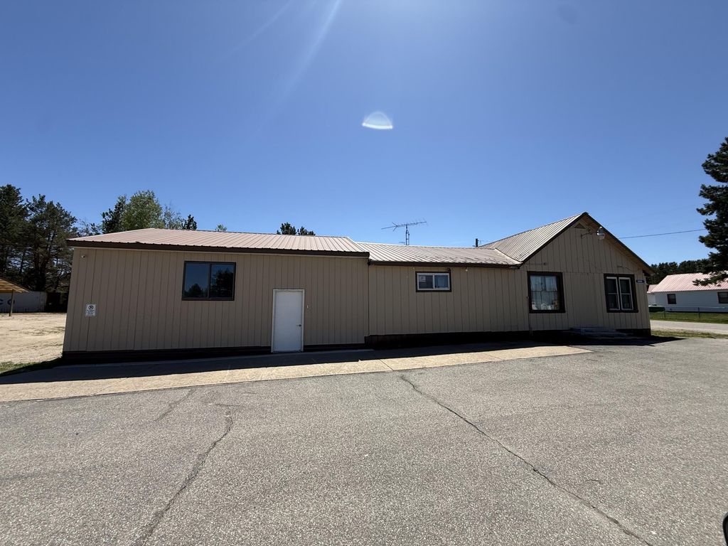 28981 W M-28, Eckerman