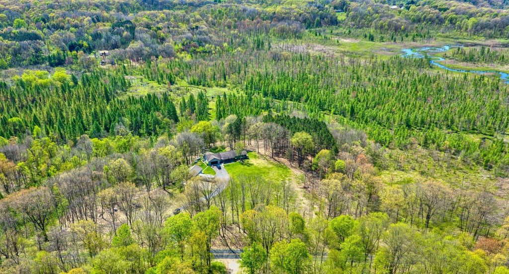 1700 Hamilton Road, Bedford charter township