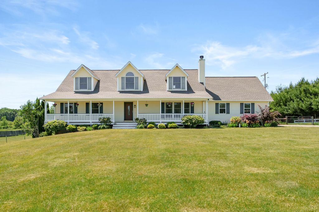 13124 A Drive S, Fredonia township